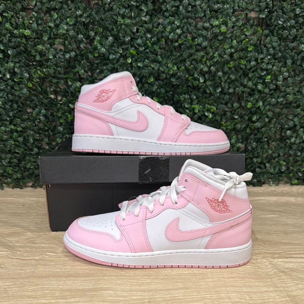 Nike Air Jordan 1 Mid (GS) - Y7